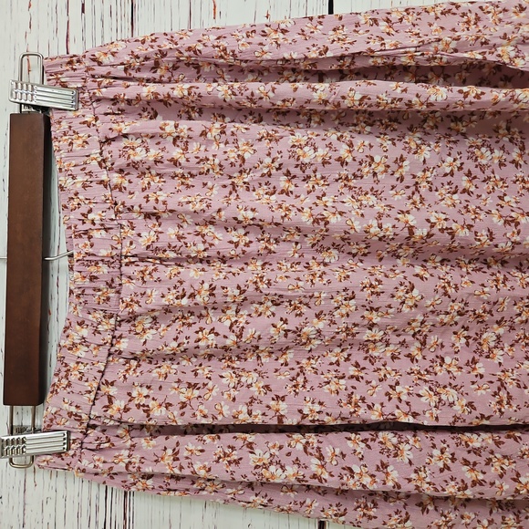 NWOT Wild Daisy Pink Floral Knee Length Skirt Size 14 - Picture 2 of 13